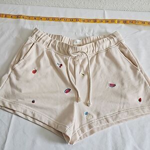 Lou and Grey embroidered shorts. Size M
